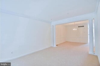 Building Photo - 139 Birchwood Dr