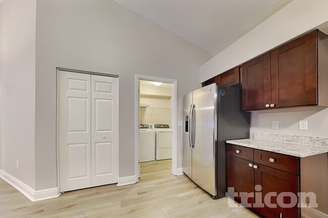 Foto del edificio - 13309 Beechberry Dr