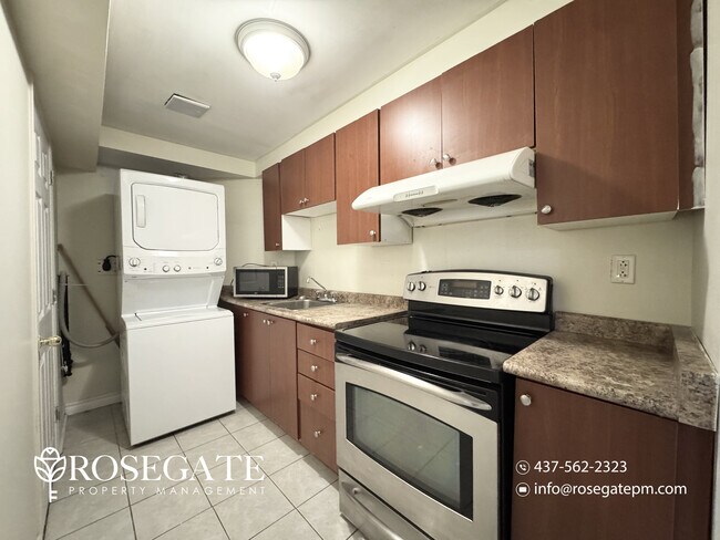 Photo du bâtiment - Pet-Friendly 2-Bedroom Basement Apartment with Flat-Fee Utilities & Internet – Mississauga