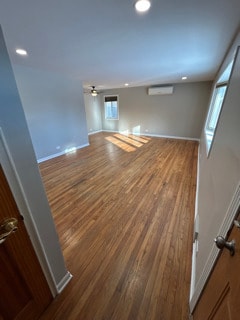 Building Photo - 326 W Adams St