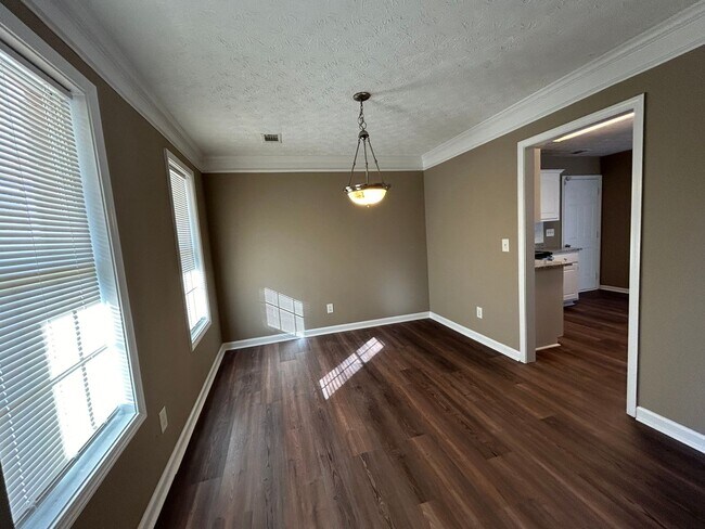 Building Photo - 1536 Ravens Run