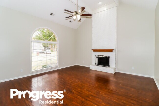 Building Photo - 237 Richards Way Dr