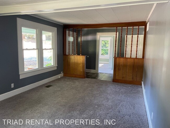 Foto del edificio - 3 br, 1 bath House - 405 S MAIN ST