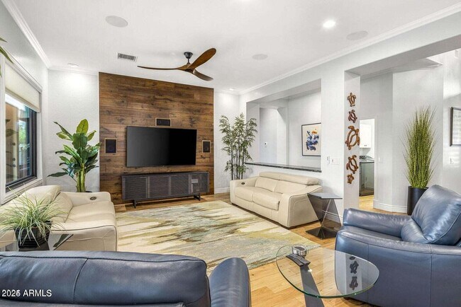 Building Photo - 10912 E Butherus Dr