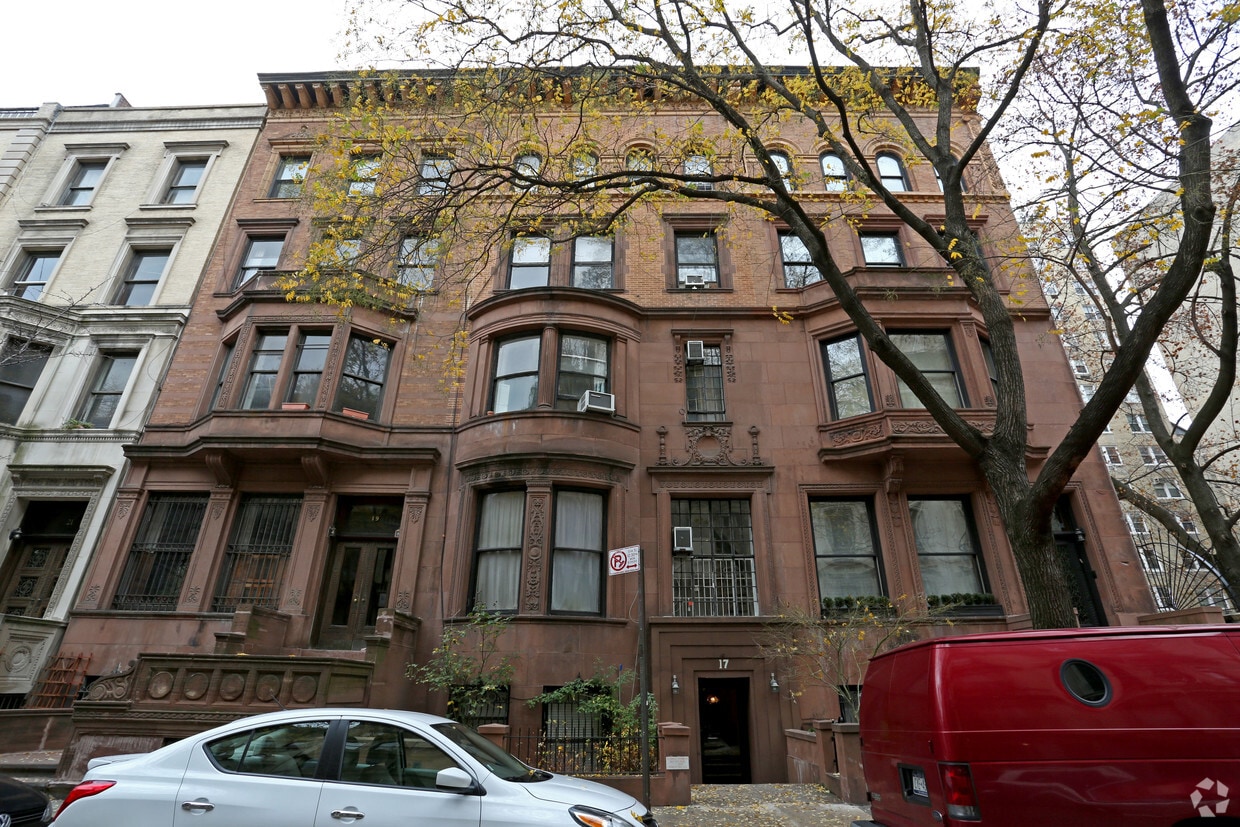 Building Photo - 17 W 76th St