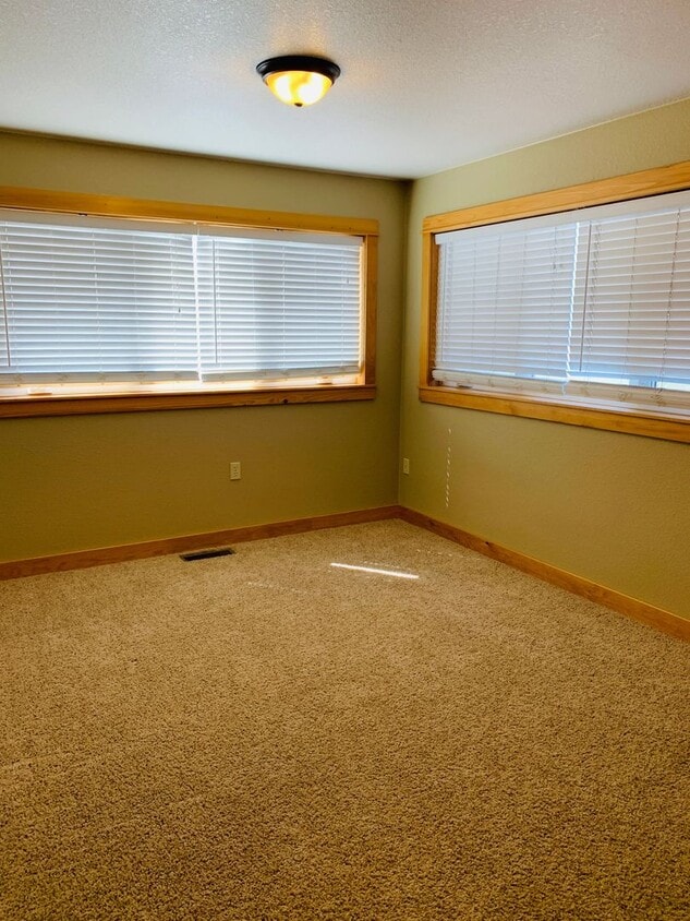 Primary Photo - 4852 Kendrick Pl