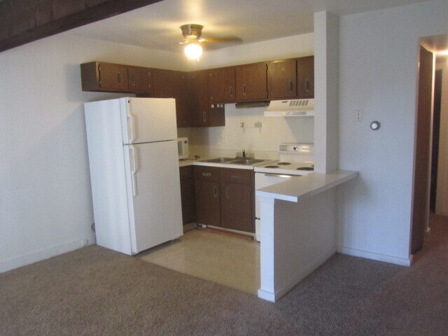Building Photo - 49 Oak Hill Colony St