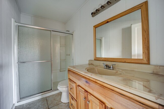 Foto del edificio - Freshly Updated House (Updated Pictures Coming Soon)