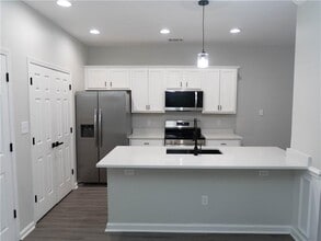 Building Photo - 4741 Highpoint Ln