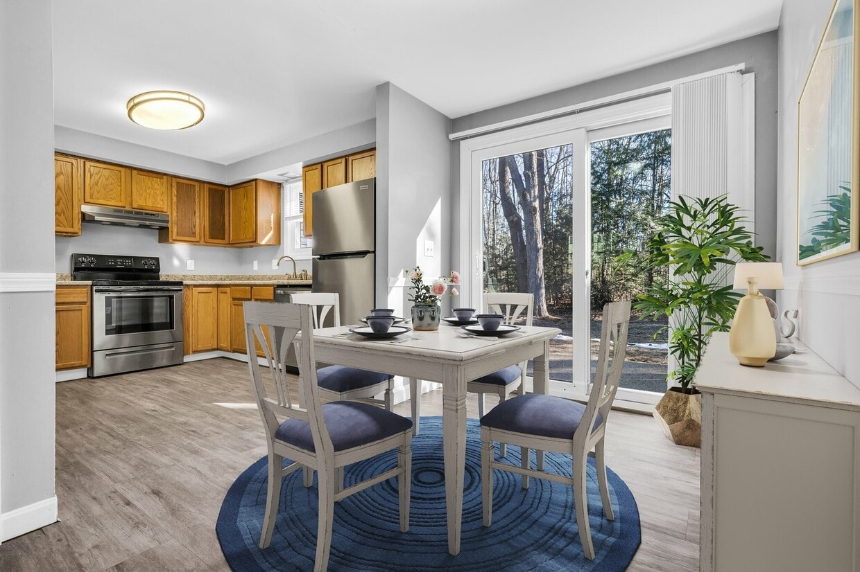 Primary Photo - Foxcroft Apartments, LLC