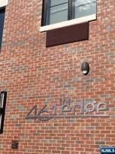 Building Photo - 461 Palisades Blvd