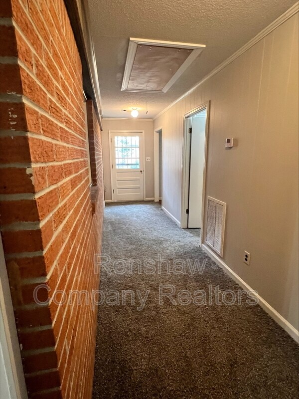 Building Photo - 3122 Northwood Blvd