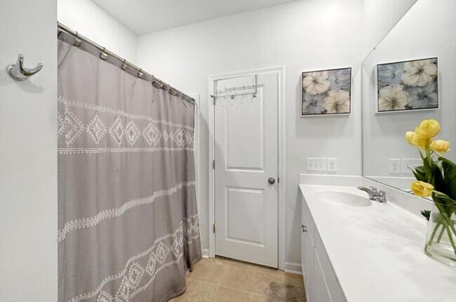 Building Photo - Spacious 5 Bedroom Home in West Ashley – P...