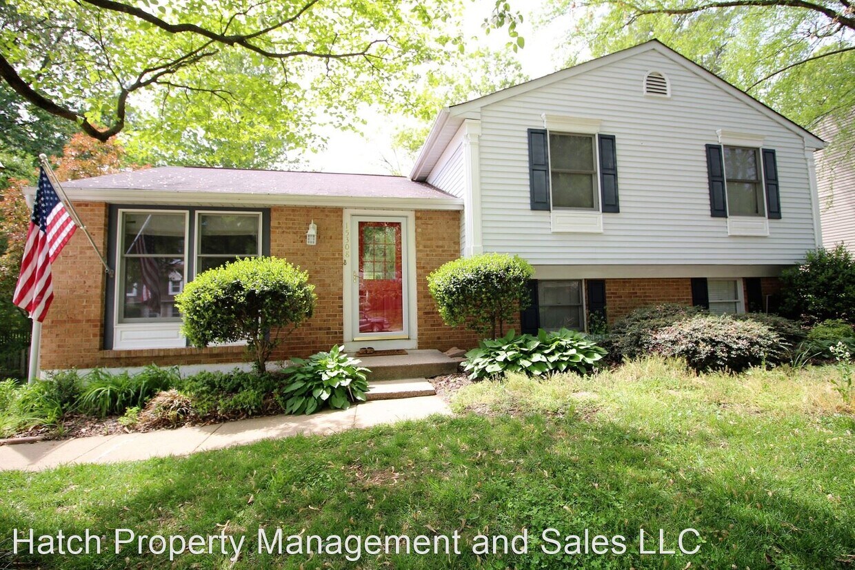 Foto principal - 4 br, 3 bath House - 15308 Iris Lane
