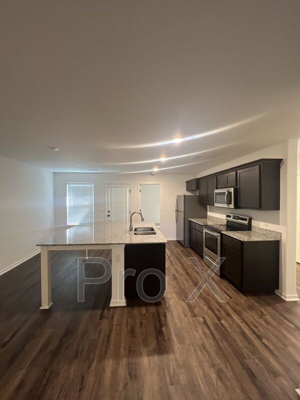 Foto del edificio - 2211 S Tyler Ave