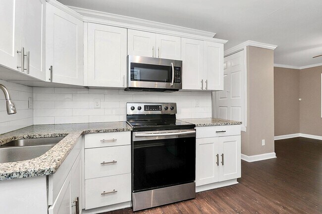 Foto del edificio - Adorable Modern 2 Bedroom Duplex!