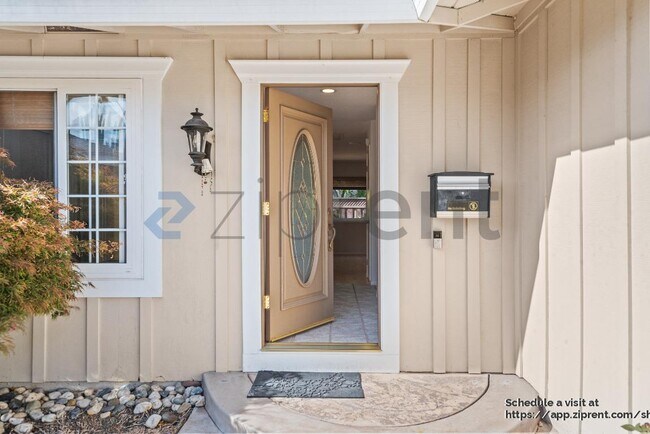 Foto del edificio - 228 Chestnut Ct