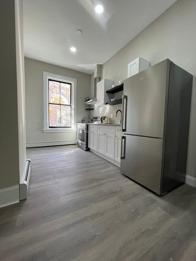 Foto del edificio - 150 S Franklin St