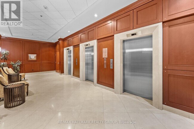 Building Photo - 200 Rideau St