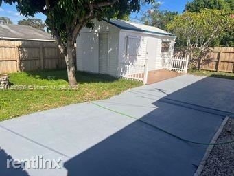 Building Photo - 3 br, 2 bath House - 6661 Allen St