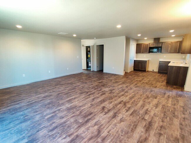 Building Photo - 2512 East Helena