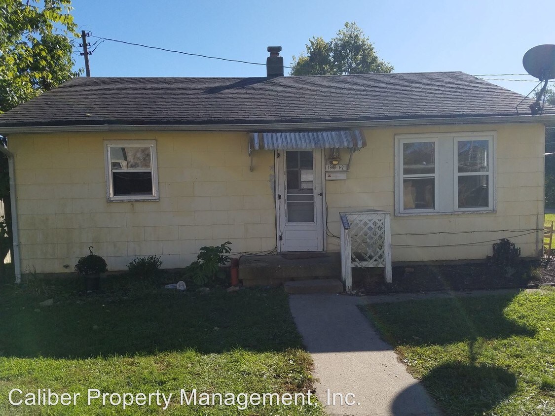 1917 N Grand Ave, Connersville, IN 47331 Apartment for Rent in