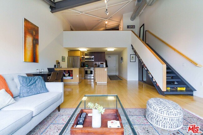 Foto del edificio - 120 S Hewitt St