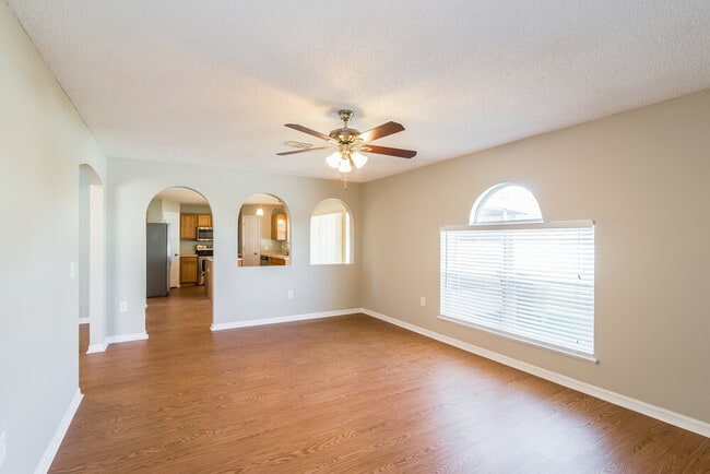 Building Photo - 8730 Lancashire Dr
