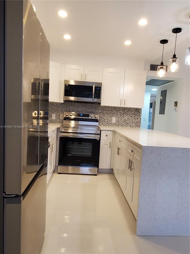 Foto del edificio - 1076 Cornwall D