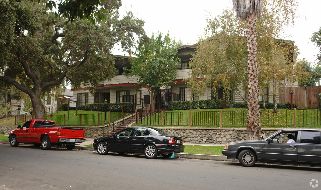 Primary Photo - 563 Mar Vista Ave