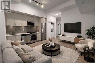 Building Photo - 1005 Dundas St E