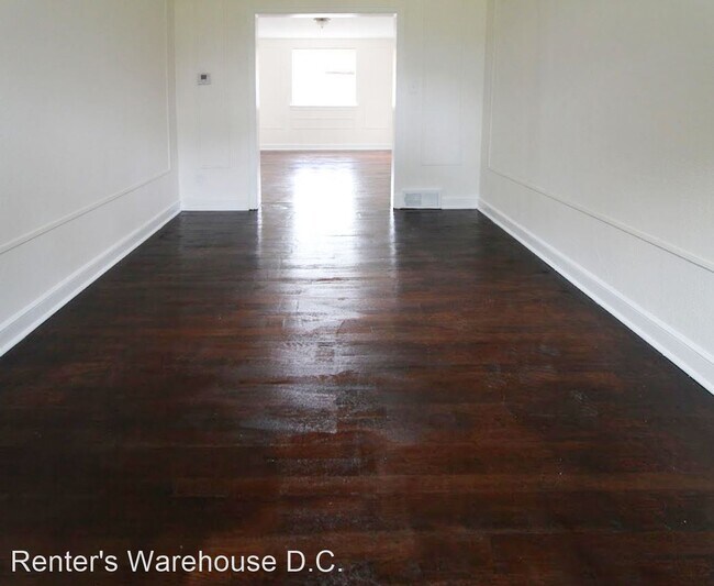 Building Photo - 4 br, 2 bath House - 5214 Central Ave SE