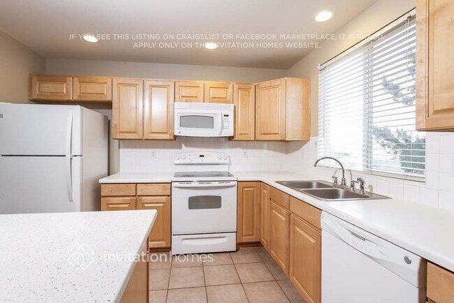 Building Photo - 3710 Cottage Dr