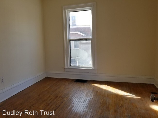 Foto del edificio - 2 br, 1 bath Apartment - 402 N 10th A