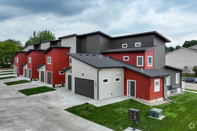 Building Photo - Manor Heights Townhomes