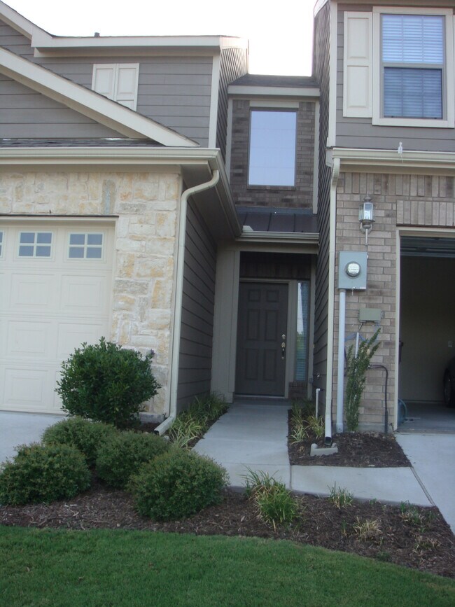 Photo - 7905 Wendy Ln Townhome