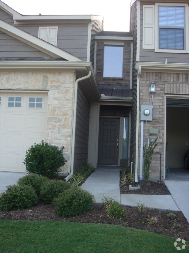 Building Photo - 7905 Wendy Ln