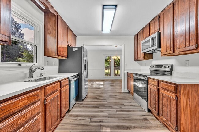 Building Photo - Beautiful home in Chestnut Creek