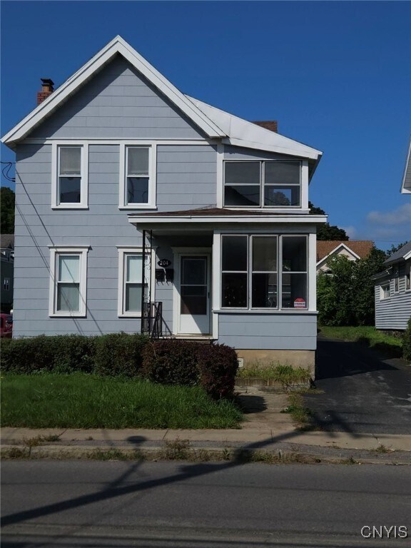 Primary Photo - 204 2nd St