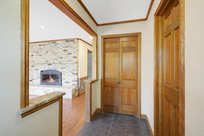 Building Photo - 7217 Glouchester Dr