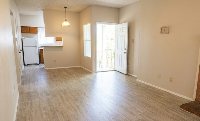 Foto del edificio - 2407 W Slaughter Ln