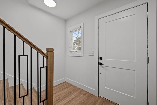 Foto del edificio - New Construction in Trinity Park near Duke - 2 Bed, 2 Bath, Stunning! - Pet Friendly