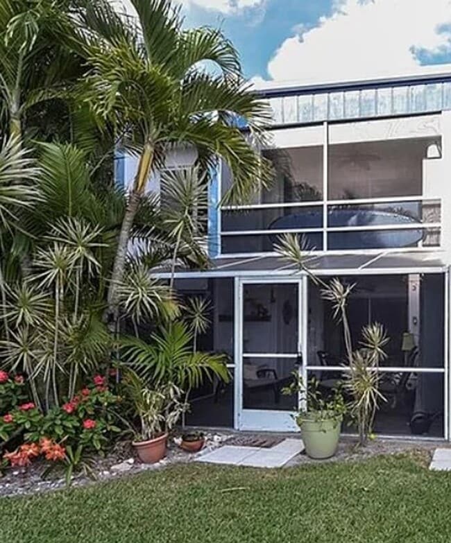 WATERFRONT 2/2 Condo in Stuart **Pics Coming Soon** - WATERFRONT 2/2 Condo in Stuart **Pics Coming Soon**