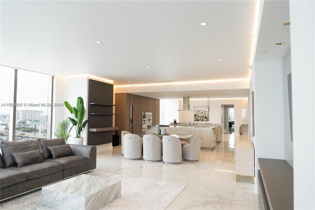 Foto del edificio - 18501 Collins Ave