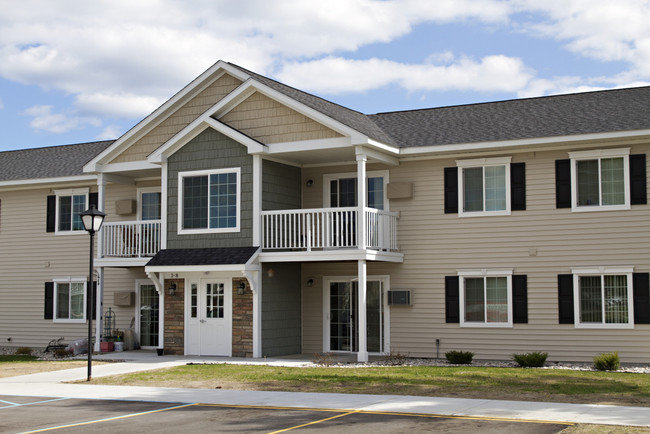 Foto del edificio - Pine Meadow Village Apartments