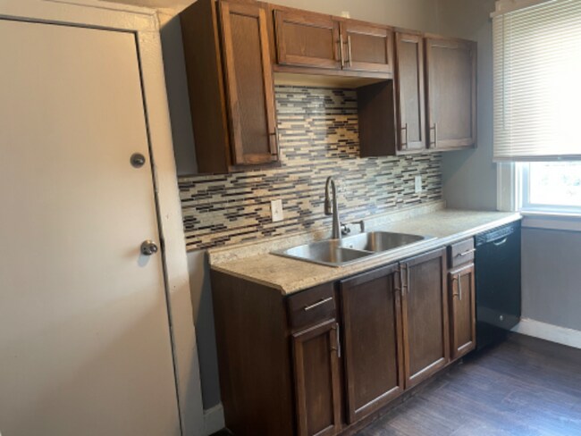 Foto del edificio - 8241 Ironwood St