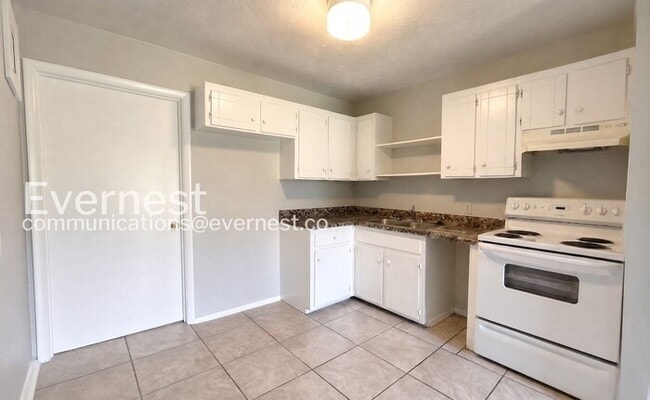 Building Photo - 5114 Linbar Dr