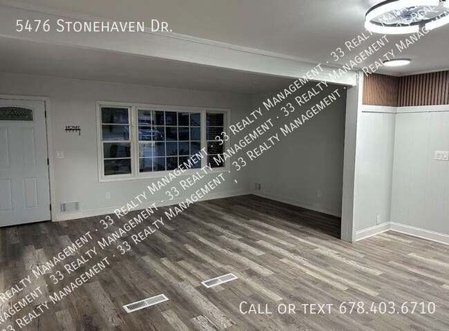 Building Photo - 5476 Stonehaven Dr