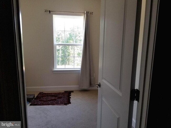 Building Photo - 6090 Camerons Ferry Dr
