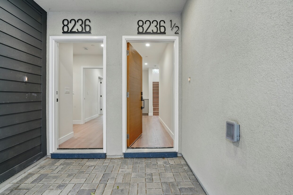 Photo - 8234 Blackburn Avenue, Unit 8236 1/2